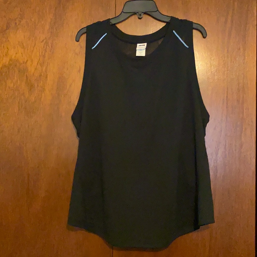 BRAND NEW Avia Women’s Workout Shirt